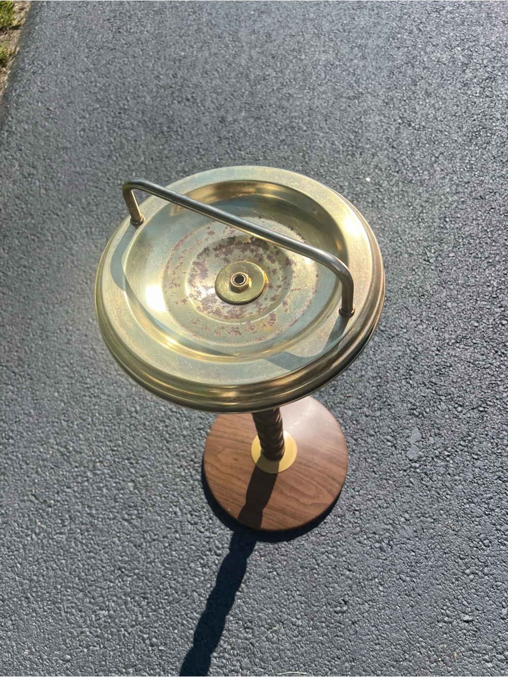 Vintage Metal, Wood & Brass Standing Ashtray with Amber Glass Ashtray - Picture 4 of 6